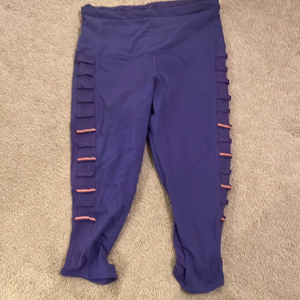 Older style cropped leggings